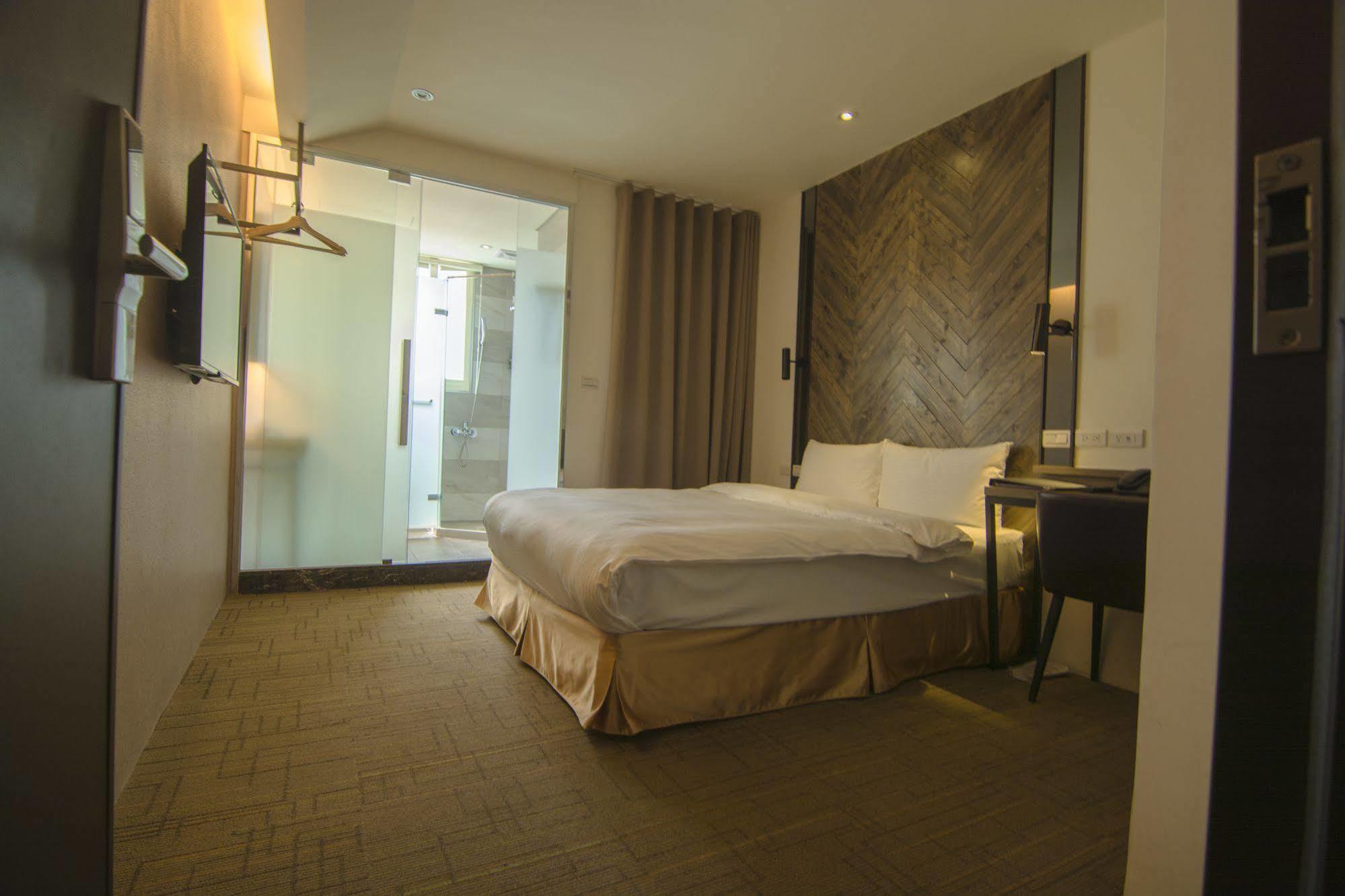 Hotel O2 Main Station Taipei