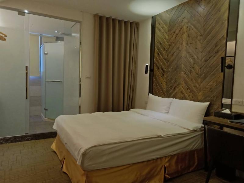 Hotel O2 Main Station Taipei