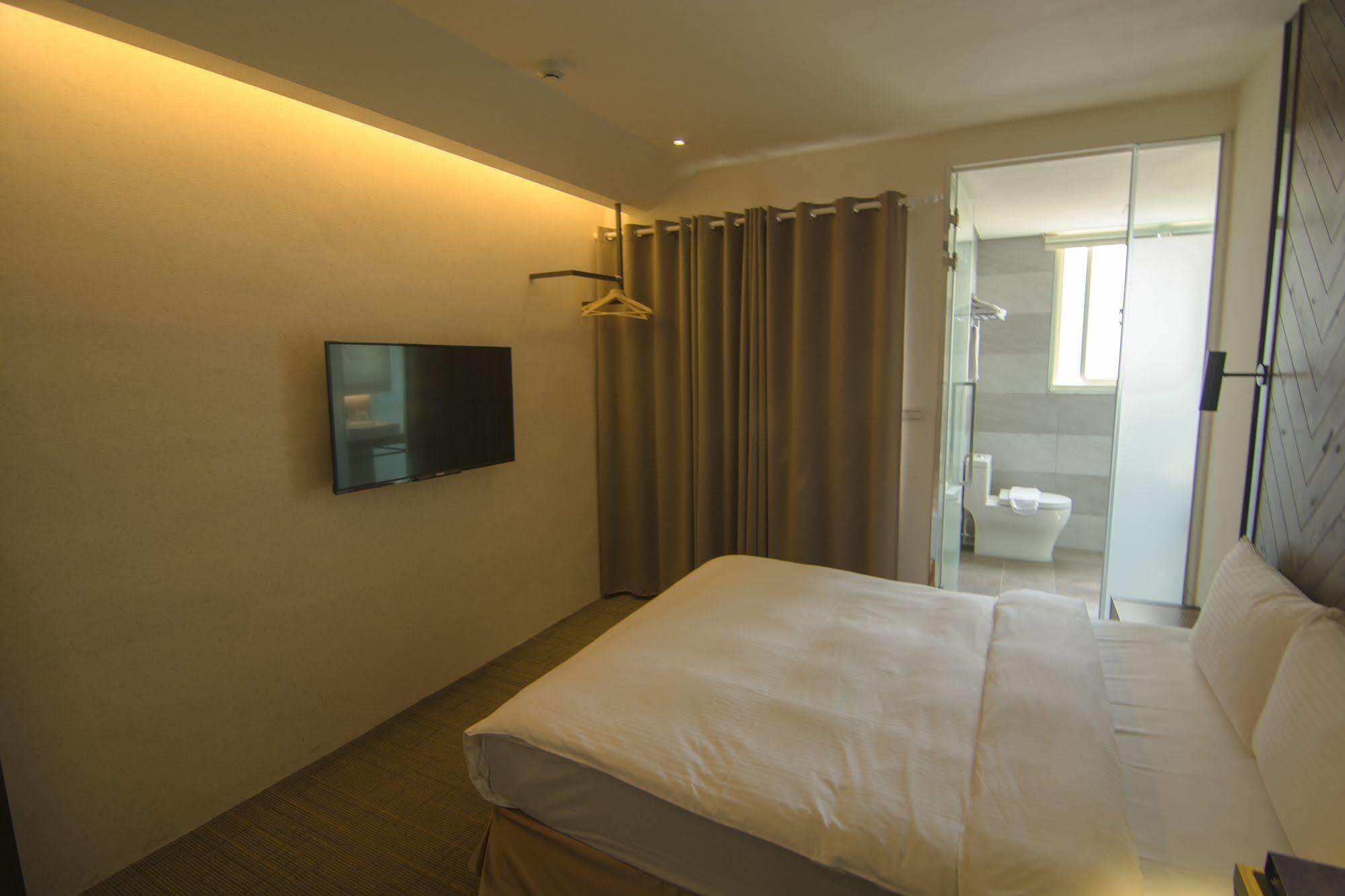 O2 Main Station Hotel